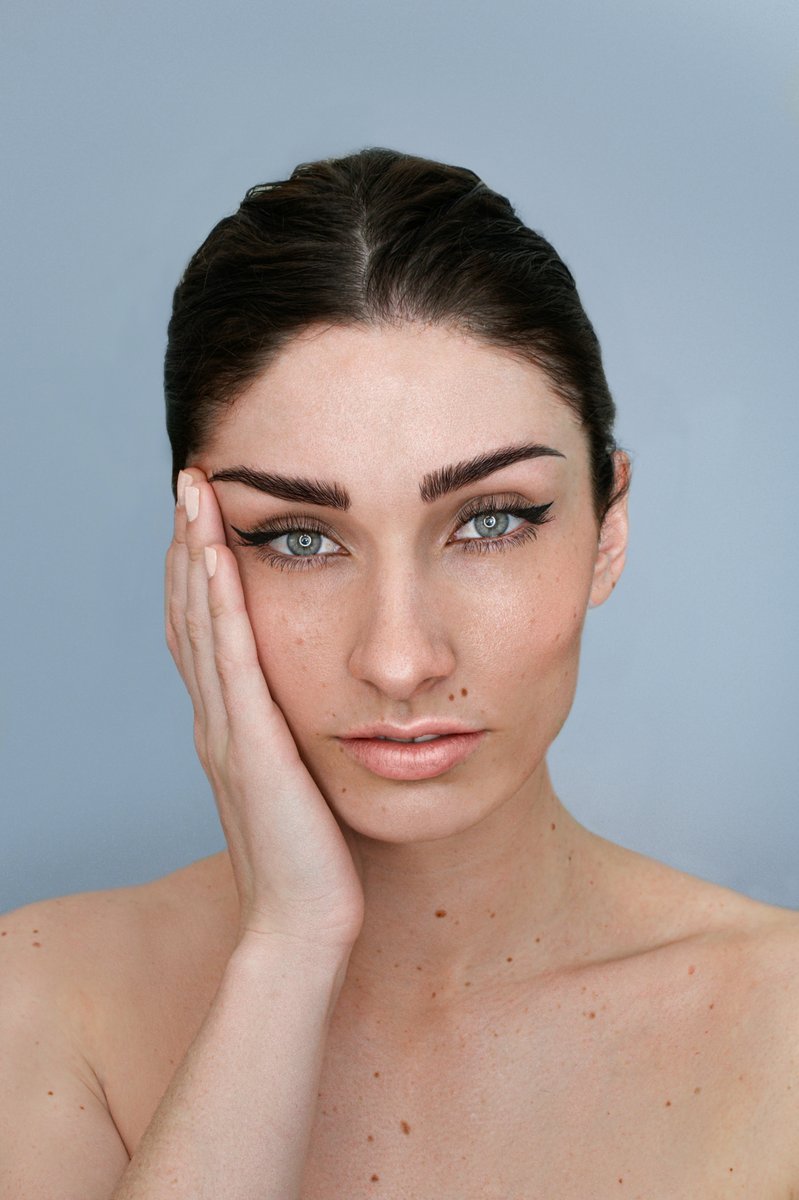 Woman with defined eyebrows permanent makeup Grand Prairie TX